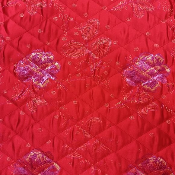 1 Yard 19" Vintage Double Faced Quilted Diamond Red Satin Floral Quilting Fabric - Picture 1 of 14